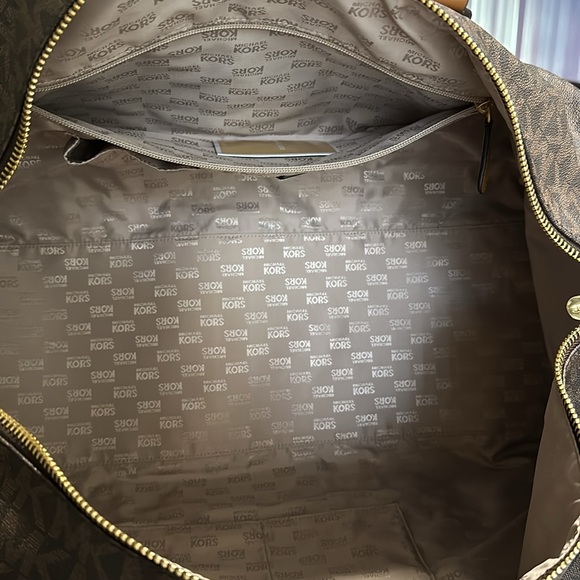 MK duffle bag - Picture 6 of 6